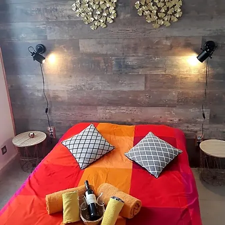 P&p Nimes-centre Bed & Breakfast Nîmes